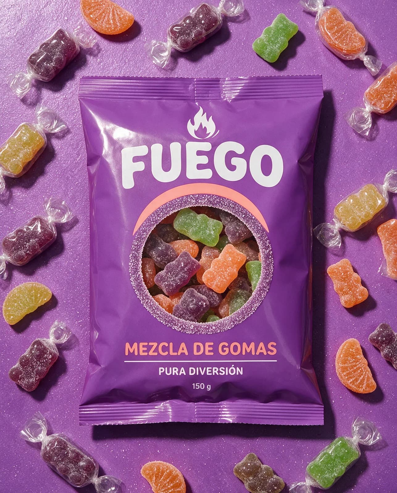 Bolsa de gominolas sobre caramelos