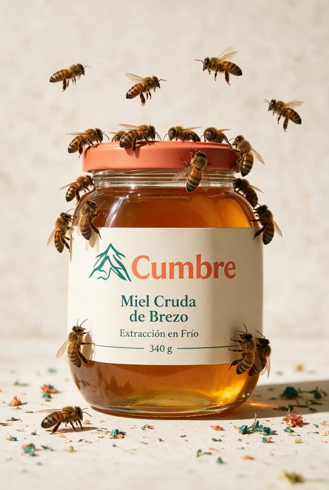 Tarro de miel con abejas